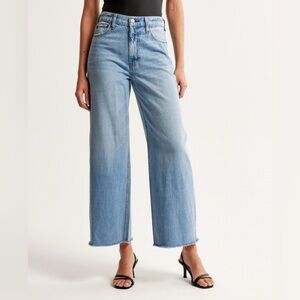 Abercrombie High Rise Cropped Wide Leg Jean